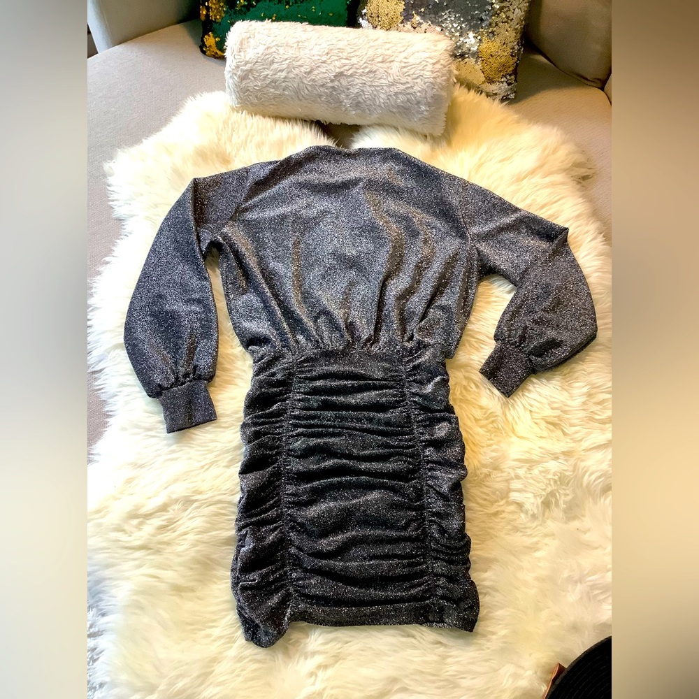 Women’s mini dress, stretchy material, small to medium petite size
